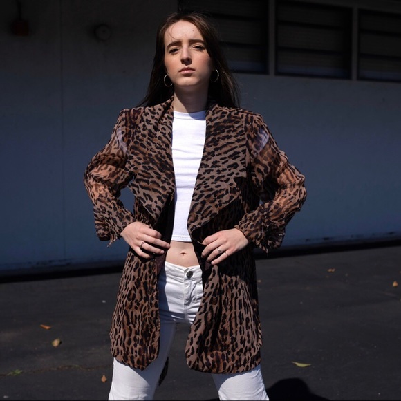 VINTAGE CHEETAH TRENCH COAT - Picture 3 of 3